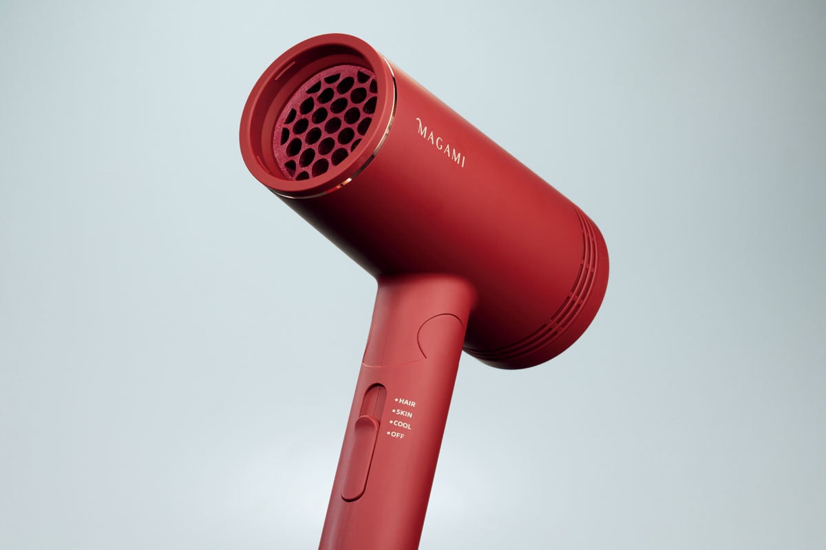 〈ヘイゼル・トンプソン〉のMAGAMI(マガミ)