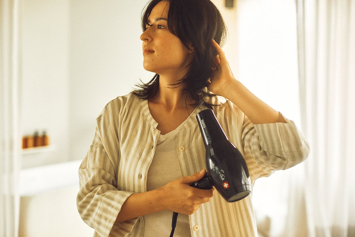 「いい眠りのためのお風呂ルーティーン」お風呂から上がったら速やかに、頭皮を乾かす【リンネル2月号】