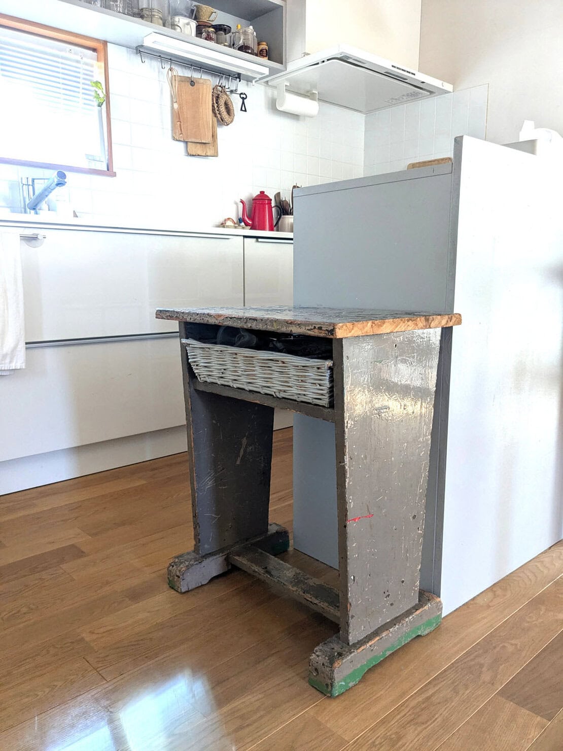 日本の古いものを扱っているお店でみつけたヴィンテージの作業台