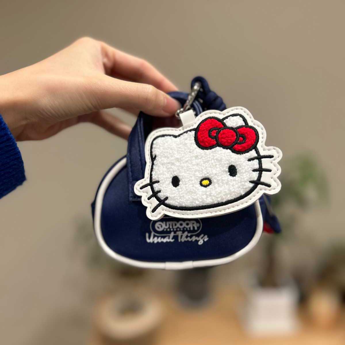 リンネル3月号付録 ハローキティ×アウトドアプロダクツ付録 バッグ形ポーチ&顔型ポーチのチャームセット