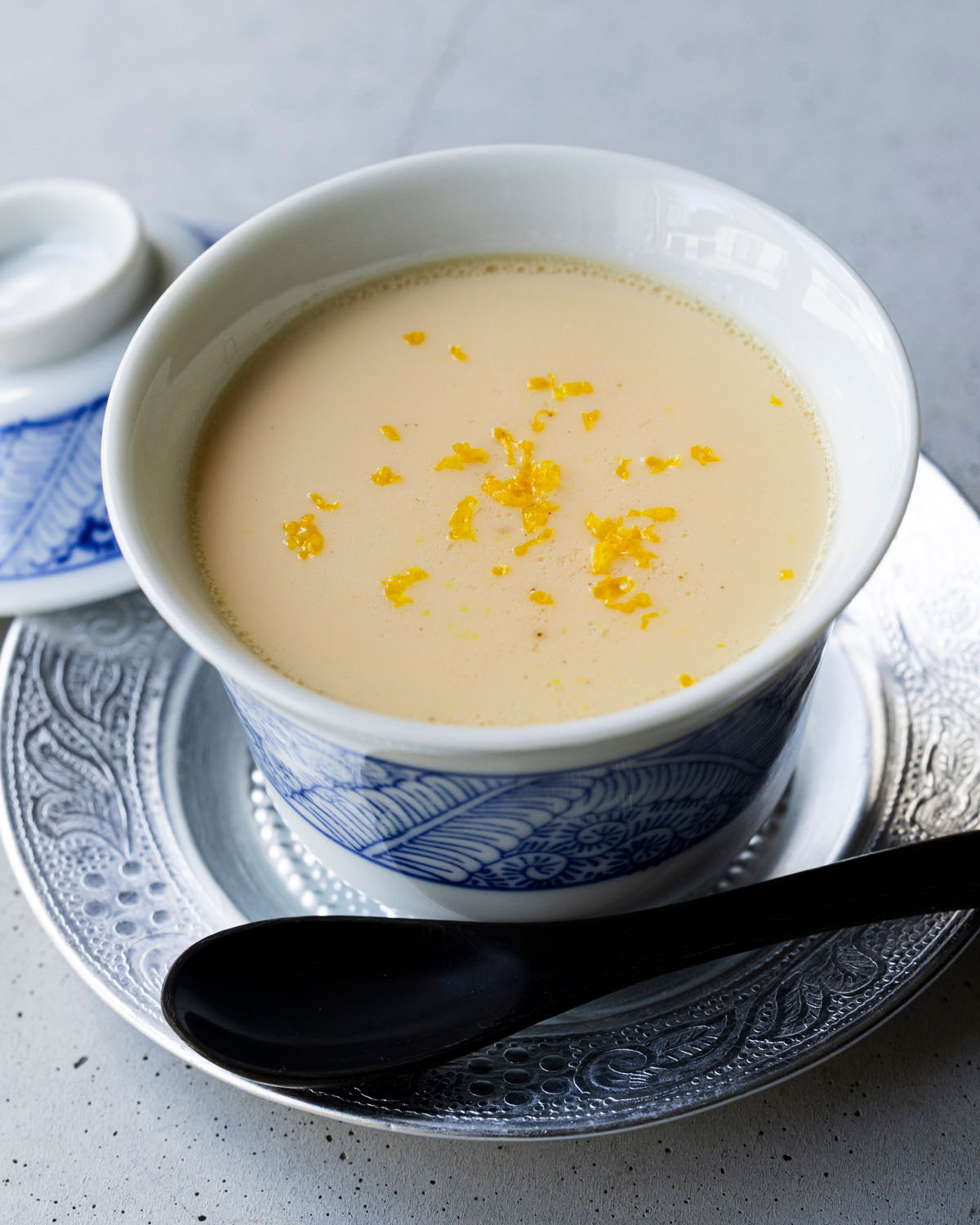 【餅レシピ】 ふるふるの舌触りにやわらかな餅がマッチ! 餅入り茶碗蒸し:レシピ・中本千尋さん