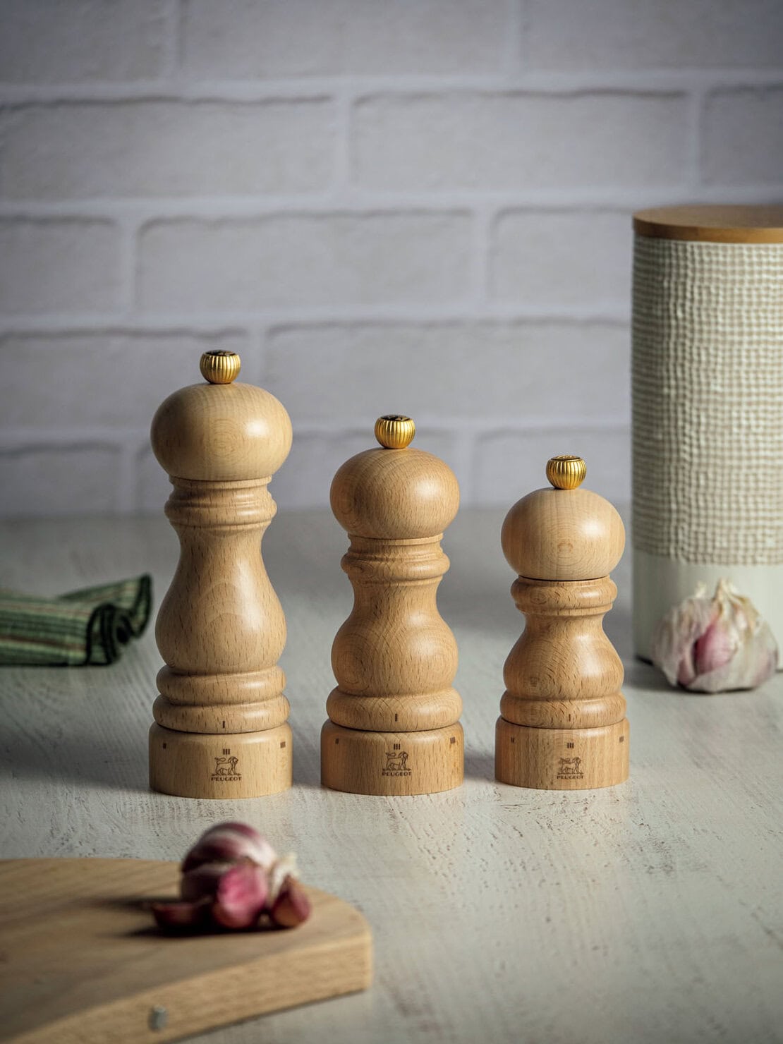 〈プジョー〉のプジョーミル パリユーセレクト