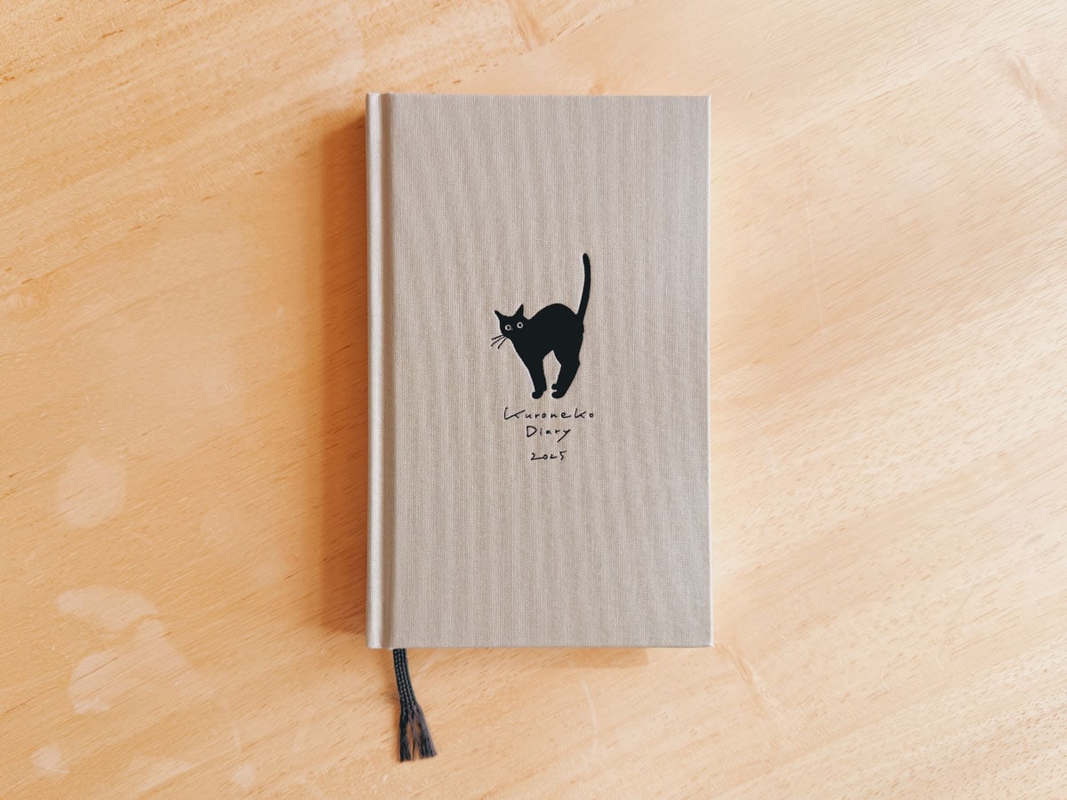 ねこのイラストのかわいさもありましたが、眠る前に1日を振り返り、うれしかったことや感謝の気持ち、娘の成長を残したいと思い、日記を書き始めました。