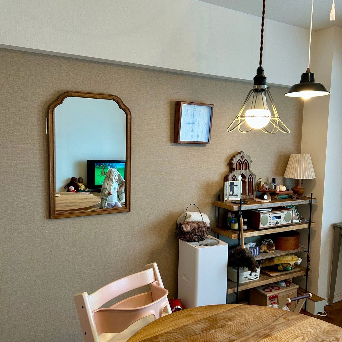 鏡の中に映る景色