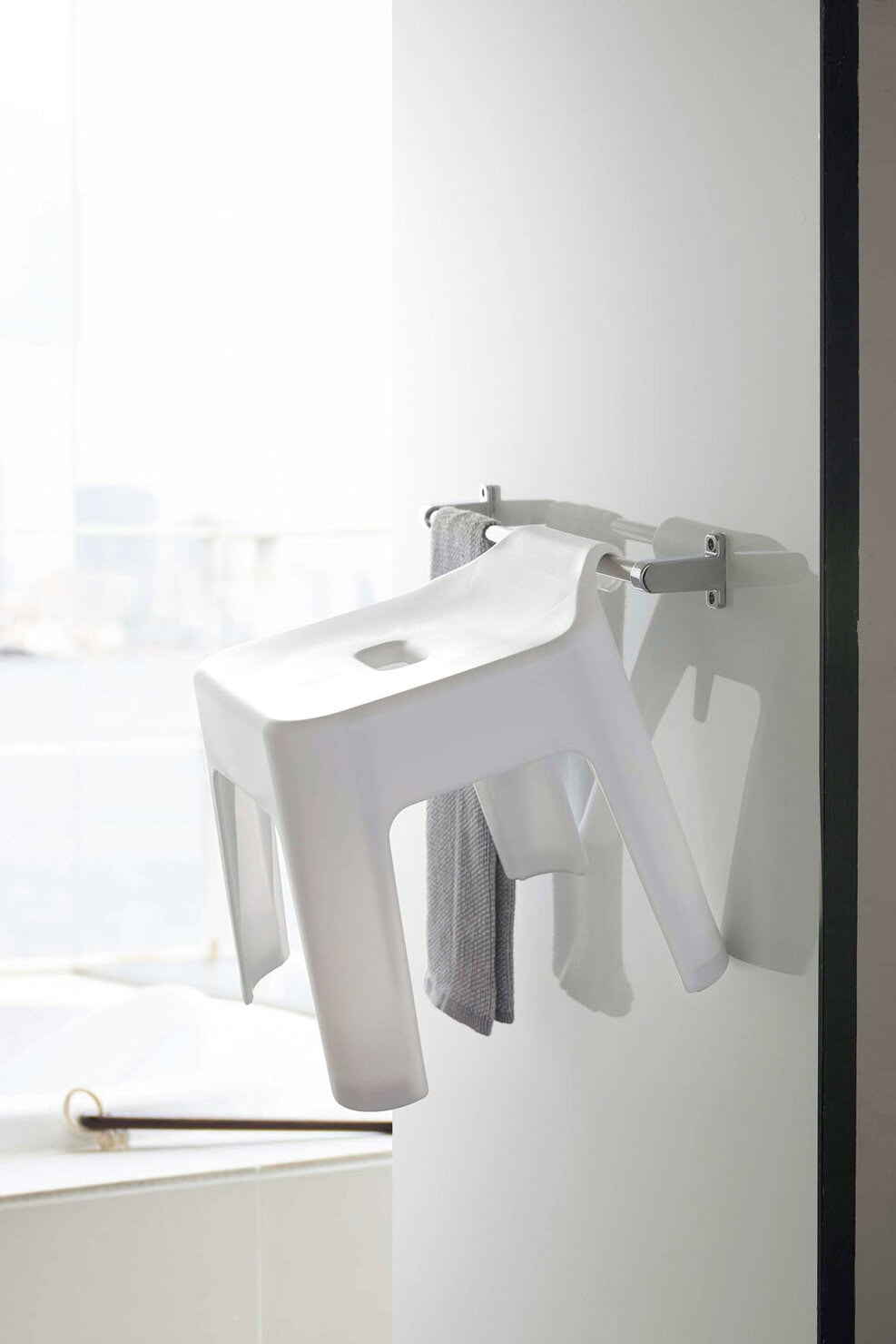 〈山崎実業〉の引っ掛け 風呂イス タワー SH30