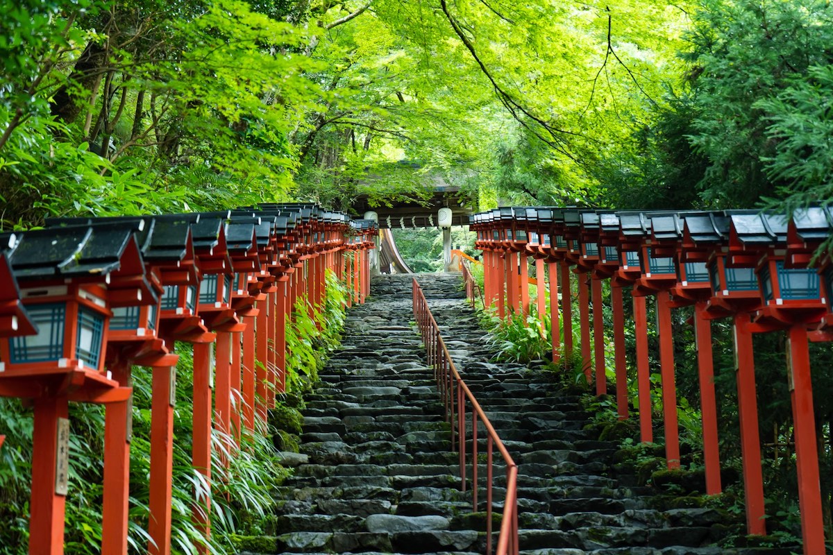 貴船神社を象徴する石段の参道。貴船神社 (京都府・京都市左京区)