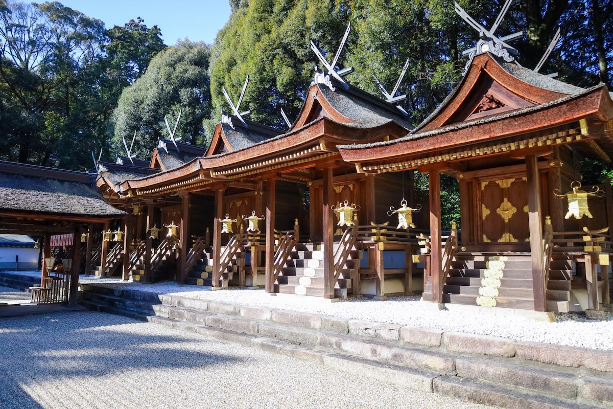 七柱の神様をお祀りする本殿。往馬大社 (奈良県・生駒市)