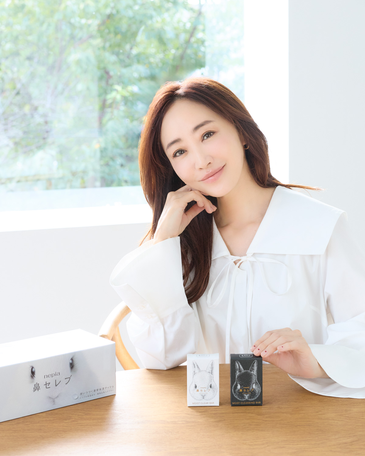 「鼻セレブ」から肌にも環境にもやさしいスキンケアラインが誕生! 「SKINLISM」洗顔ソープで保湿洗顔