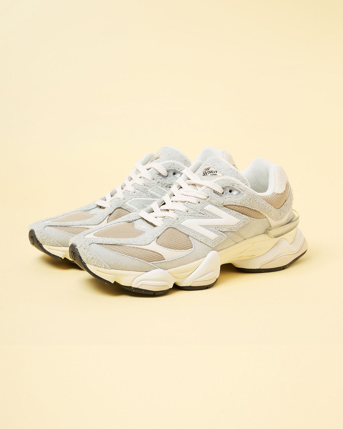 ニューバランス〈90/60〉