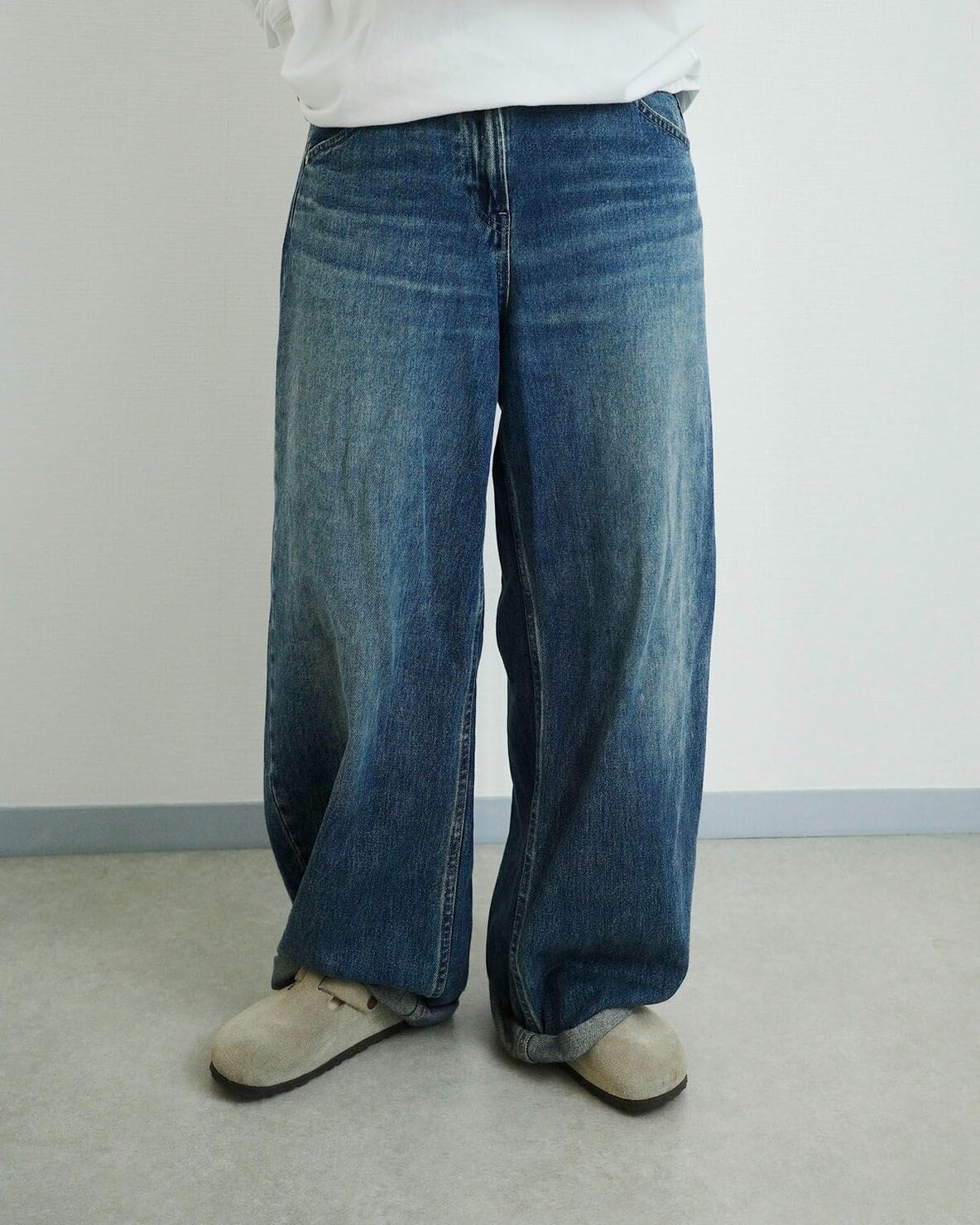 ユニクロ「バギーカーブジーンズ」67 BLUE