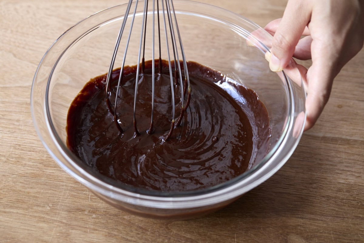 榎本美沙さんのバレンタインレシピ・みそガトーショコラ作り方