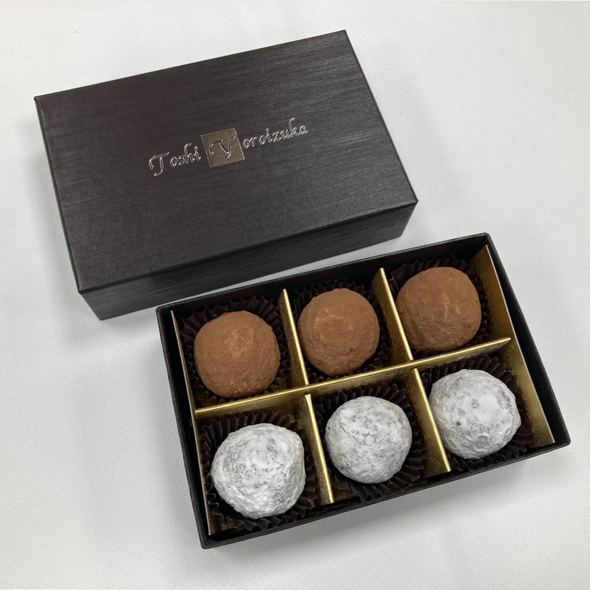 【トシ・ヨロイヅカ】トリュフ アノザ ヴァニーユ&ジャンドゥーヤ¥2,800【高島屋のバレンタイン2026】