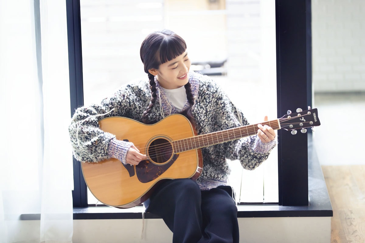 趣味はギターと話す清水みさとさん