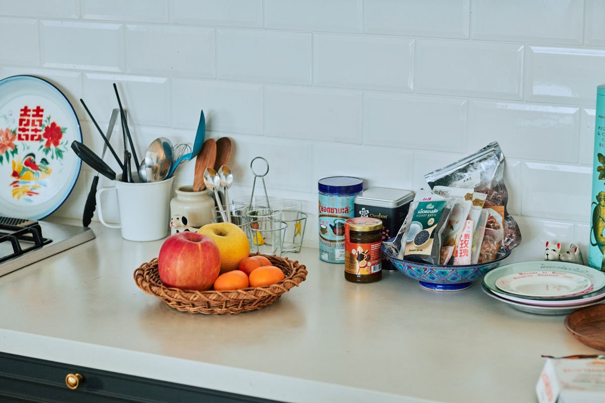 柳沢小実さんご自宅のキッチン