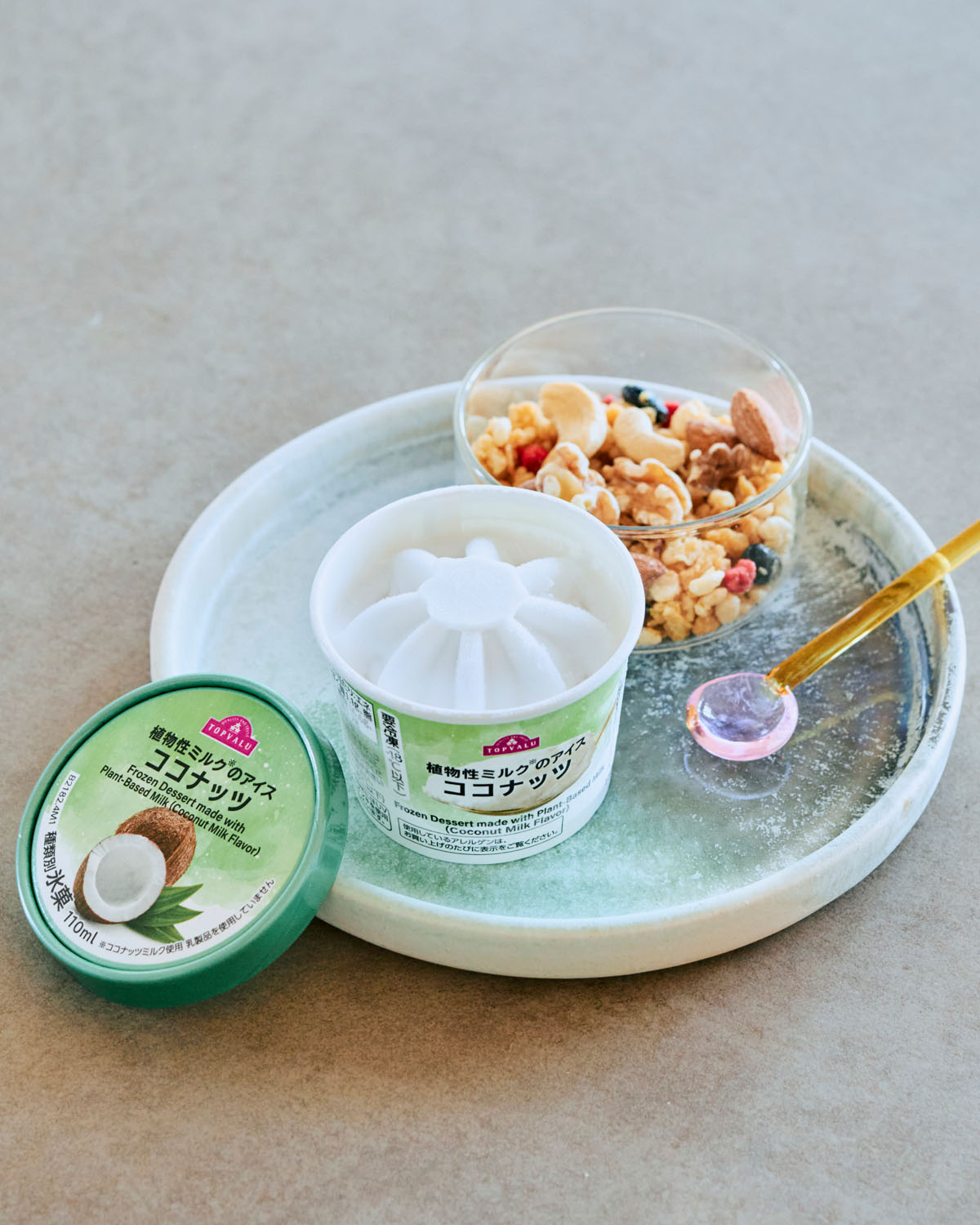 イオントップバリュ限定の植物性ミルクのアイスココナッツ