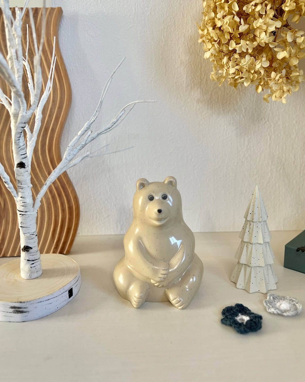 お気に入りのアイテムが少しあるだけで、 部屋は“なんとなく整った空間”から“好きとこだわりが詰まった場所”に変わります。