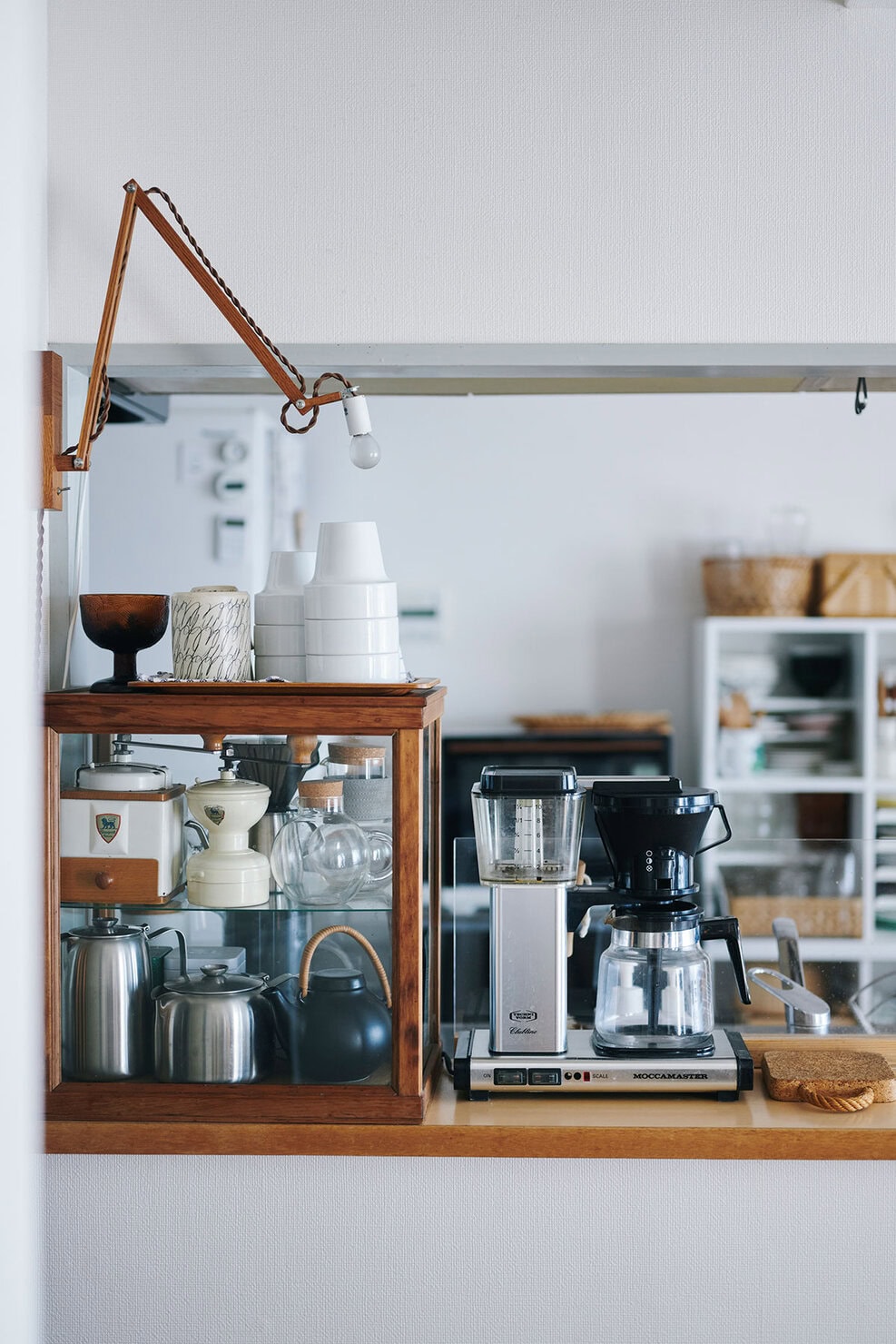 グラフィックデザイナー立古尚子さん宅のキッチンカウンター