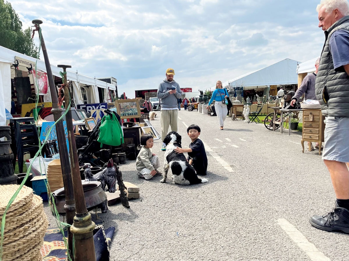 モロッコやタイに買い付け旅行へ