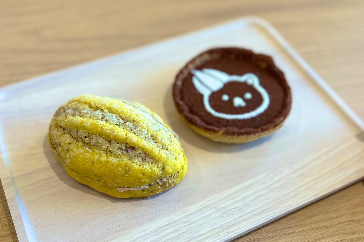 限定の生チョコレートや、チョコレートを贅沢に使った焼きたてパンを手土産に