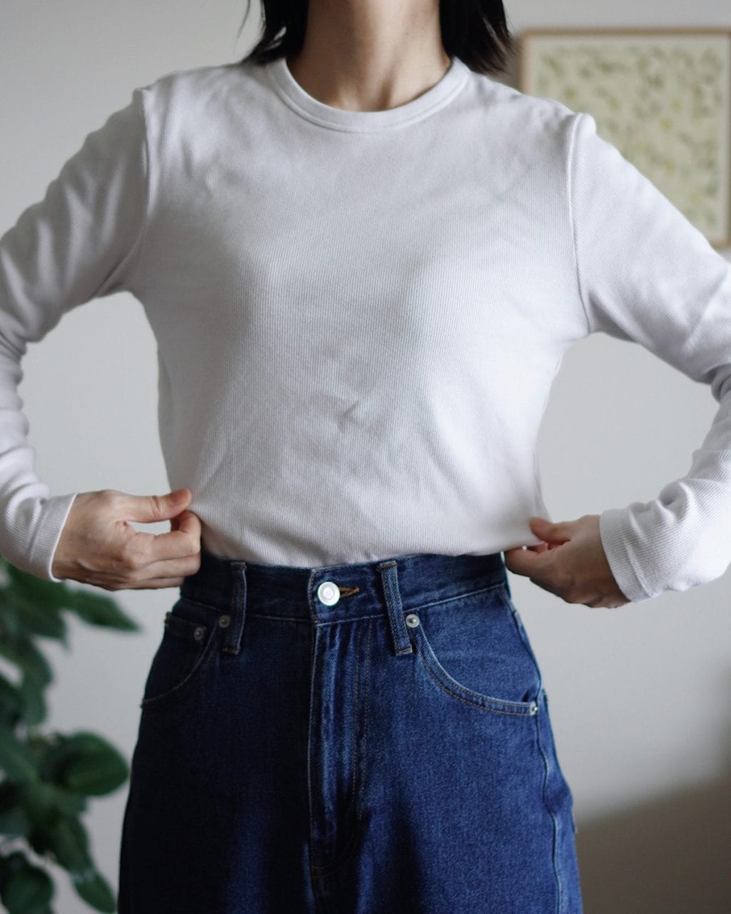 【ユニクロで1990円のコレ、3色買ってよかった!】 シンプルなのにこなれ感◎「ソフトリブクルーネックT」の私の着こなし3選