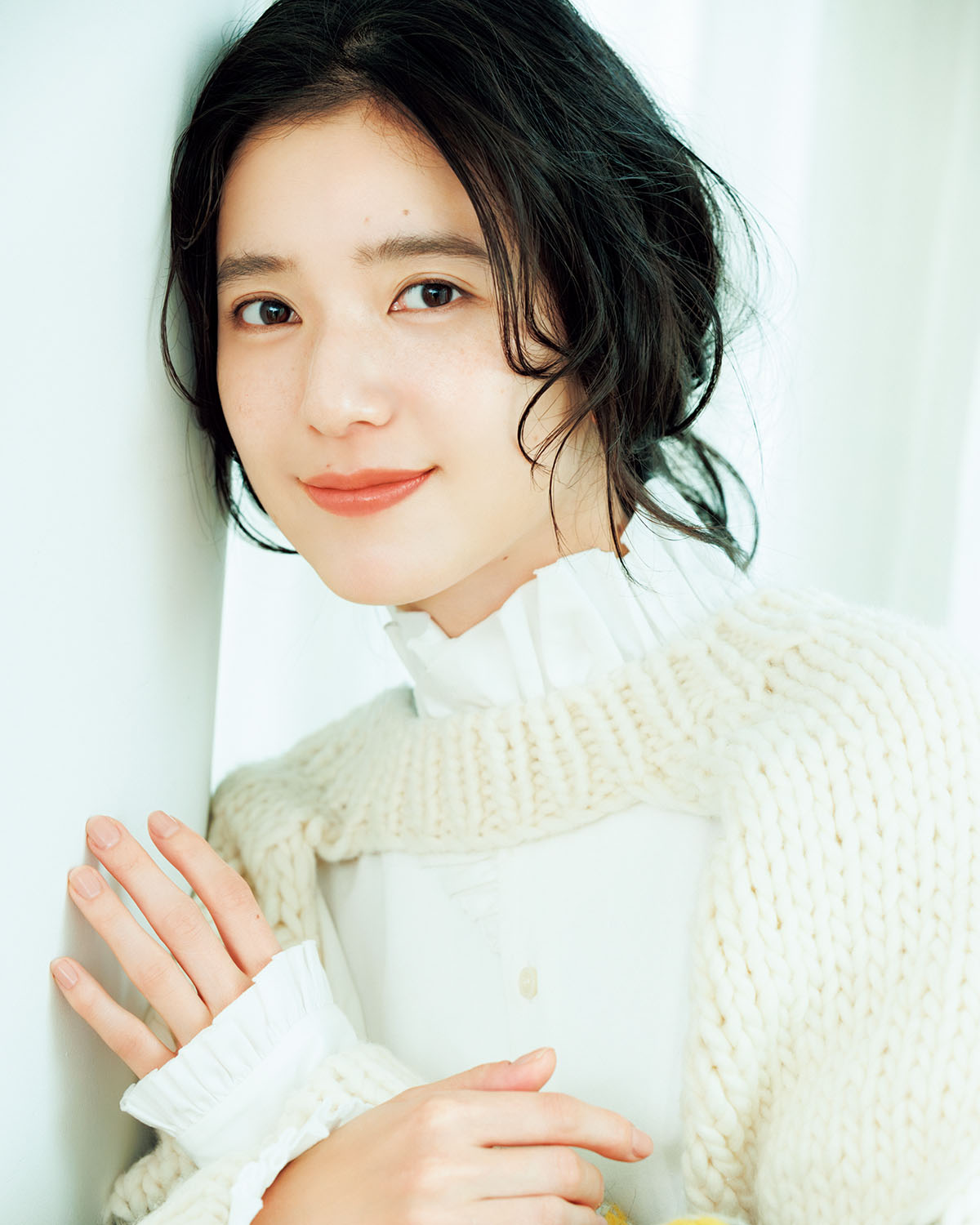 【2025年下半期 ベストコスメ大賞】 大人のおしゃれ顔が完成するリップ、眉アイテム、アイライナーはコレ!