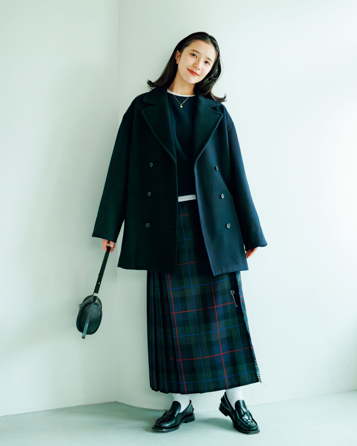 モデル横田美憧さんの私服スナップ。いつもはカジュアルだけど、この冬はレディな装いをしたい!