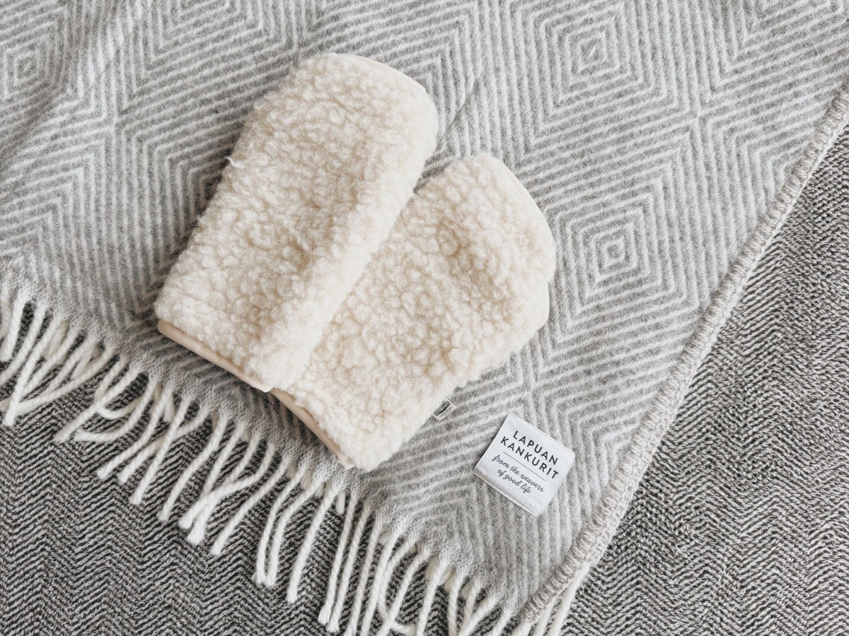 LAPUAN KANKURITのショールとウールの手袋