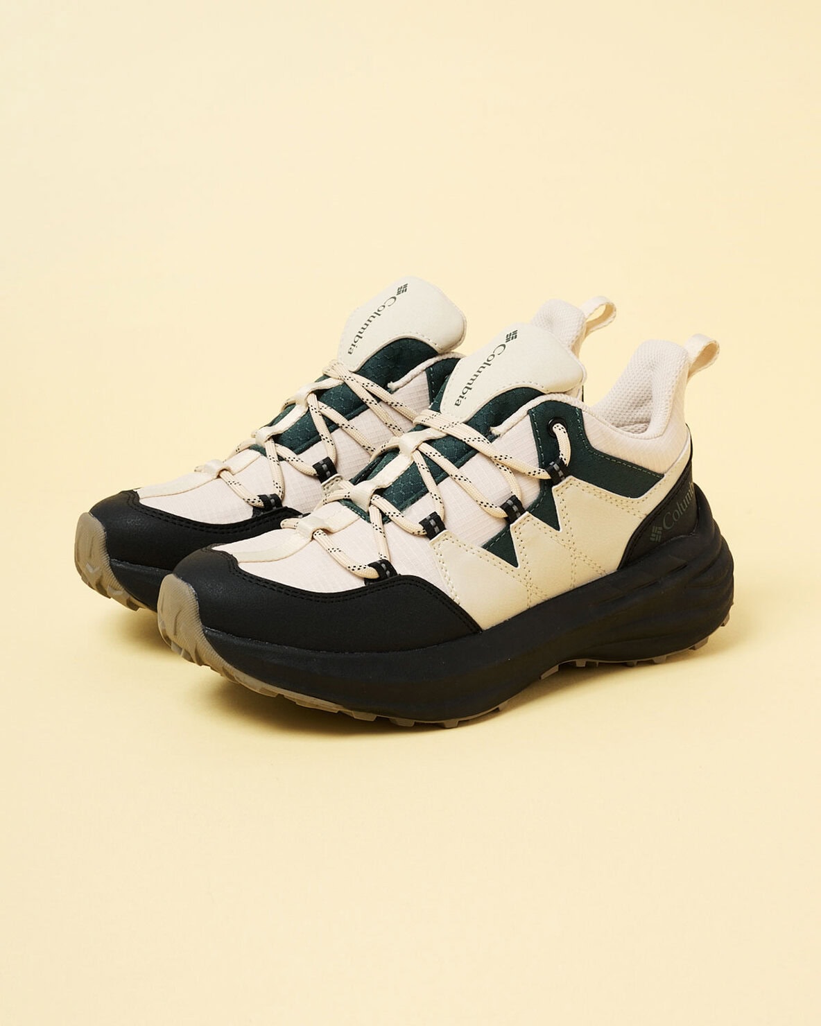 コロンビア〈SKYBER SNEAK WATERPROOF〉