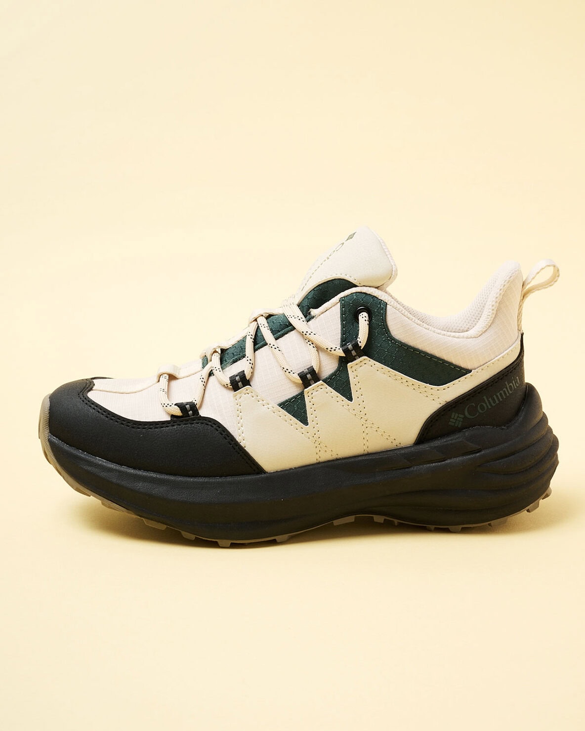 コロンビア〈SKYBER SNEAK WATERPROOF〉