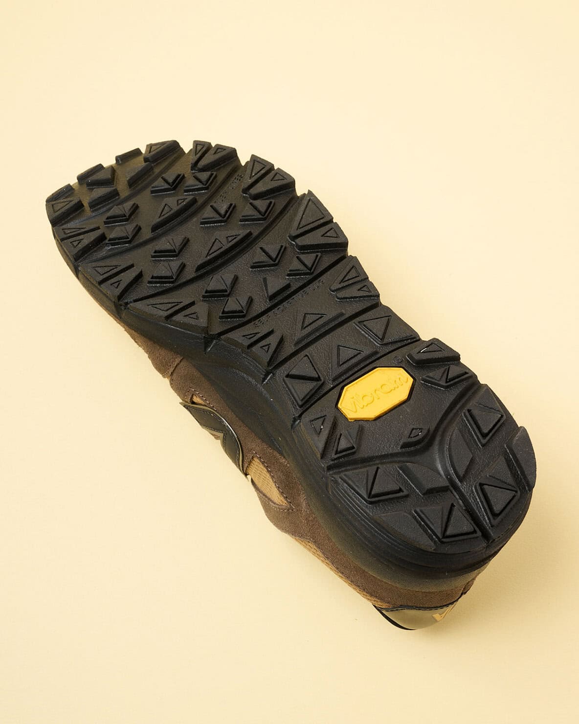 VEJA ヴェジャ 〈SALAR LT ALVEOMESH〉のソール