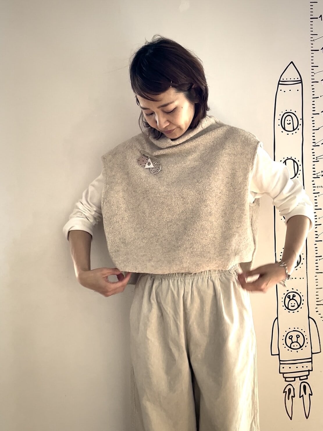 ボアベストのワントーンコーディネート