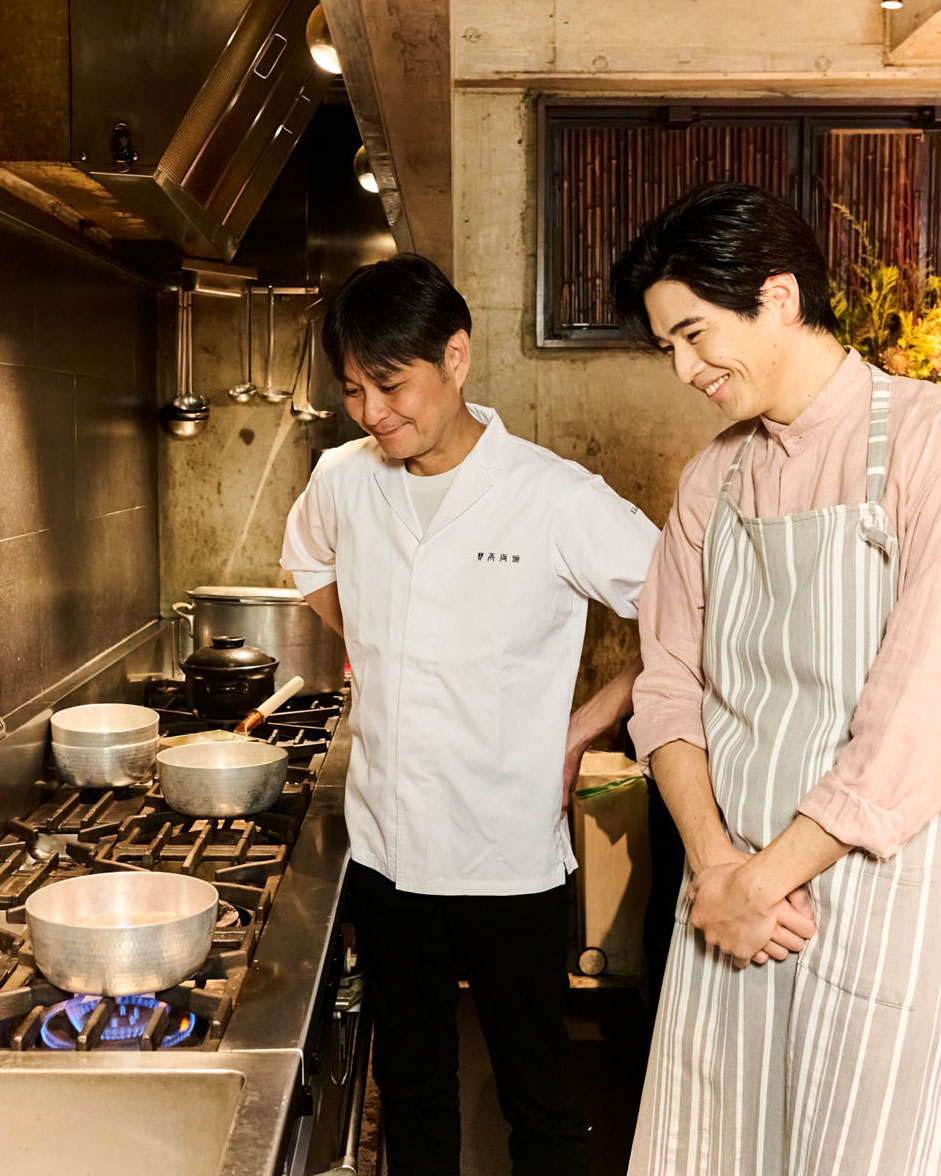 笠原将弘さん直伝の家庭でとりやすい1.5番出汁のレシピを教わります