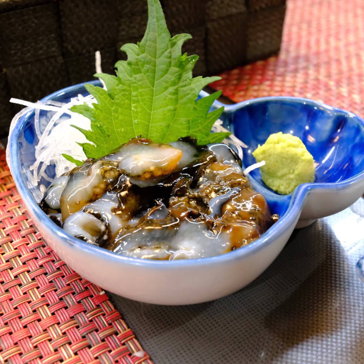 居酒屋 こへい太のなまこの刺身。黒いダイヤ