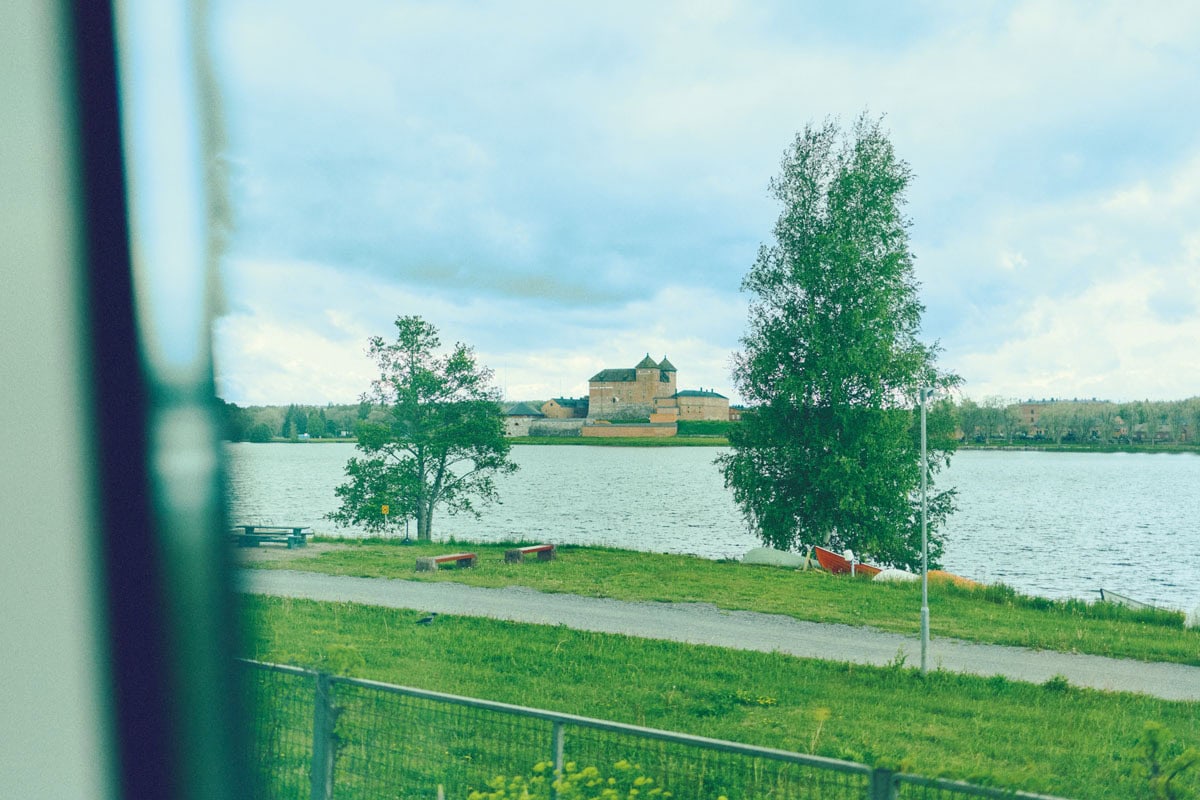 ヘルシンキへ向かう列車からの景色