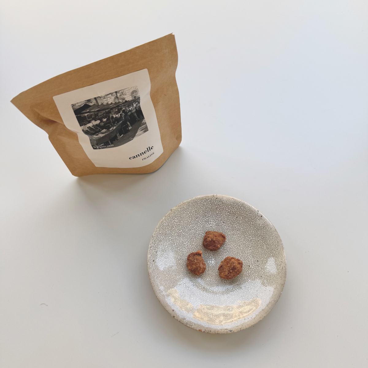 パリグリ・コンフィズリーのプラリーヌ、シナモン