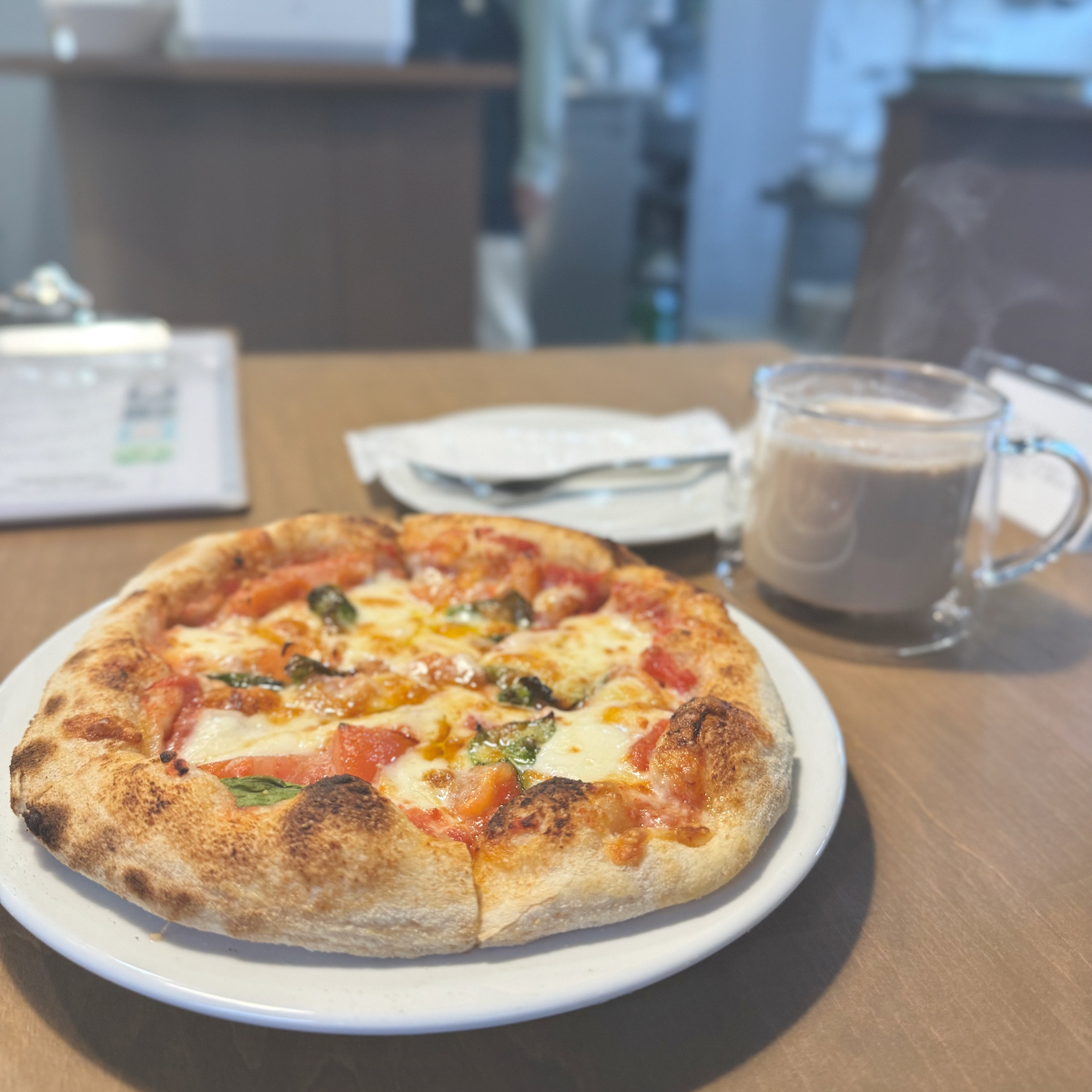 マワリテメクルのマルゲリータとカフェオレ