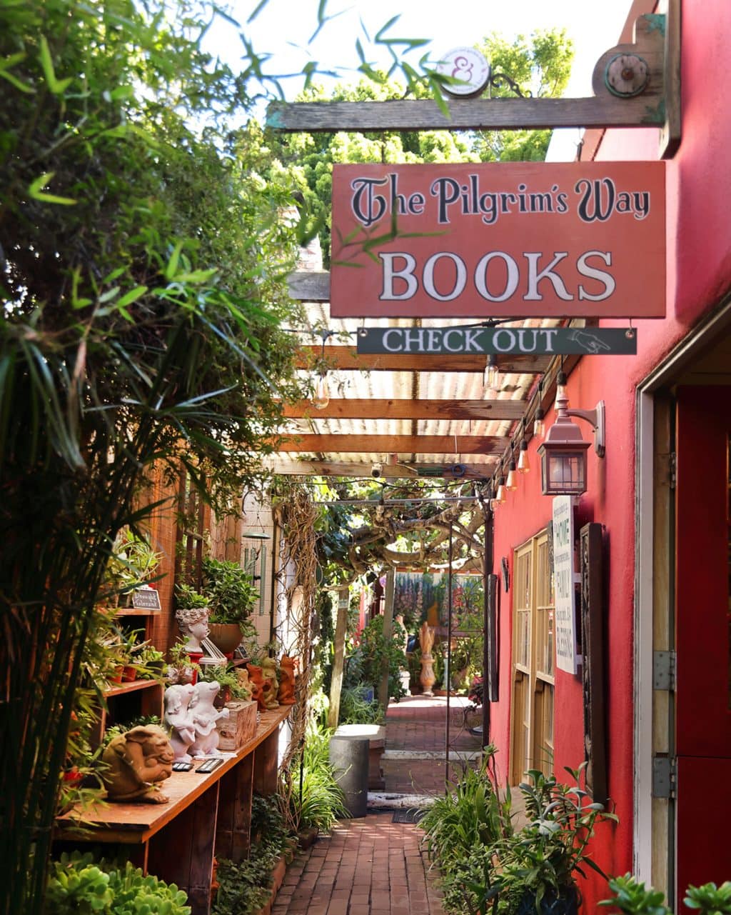 【カリフォルニアのカーメル・バイ・ザ・シー観光|童話の街を巡るスポット5選】ビーチタウンでグルメからカルチャーまで満喫