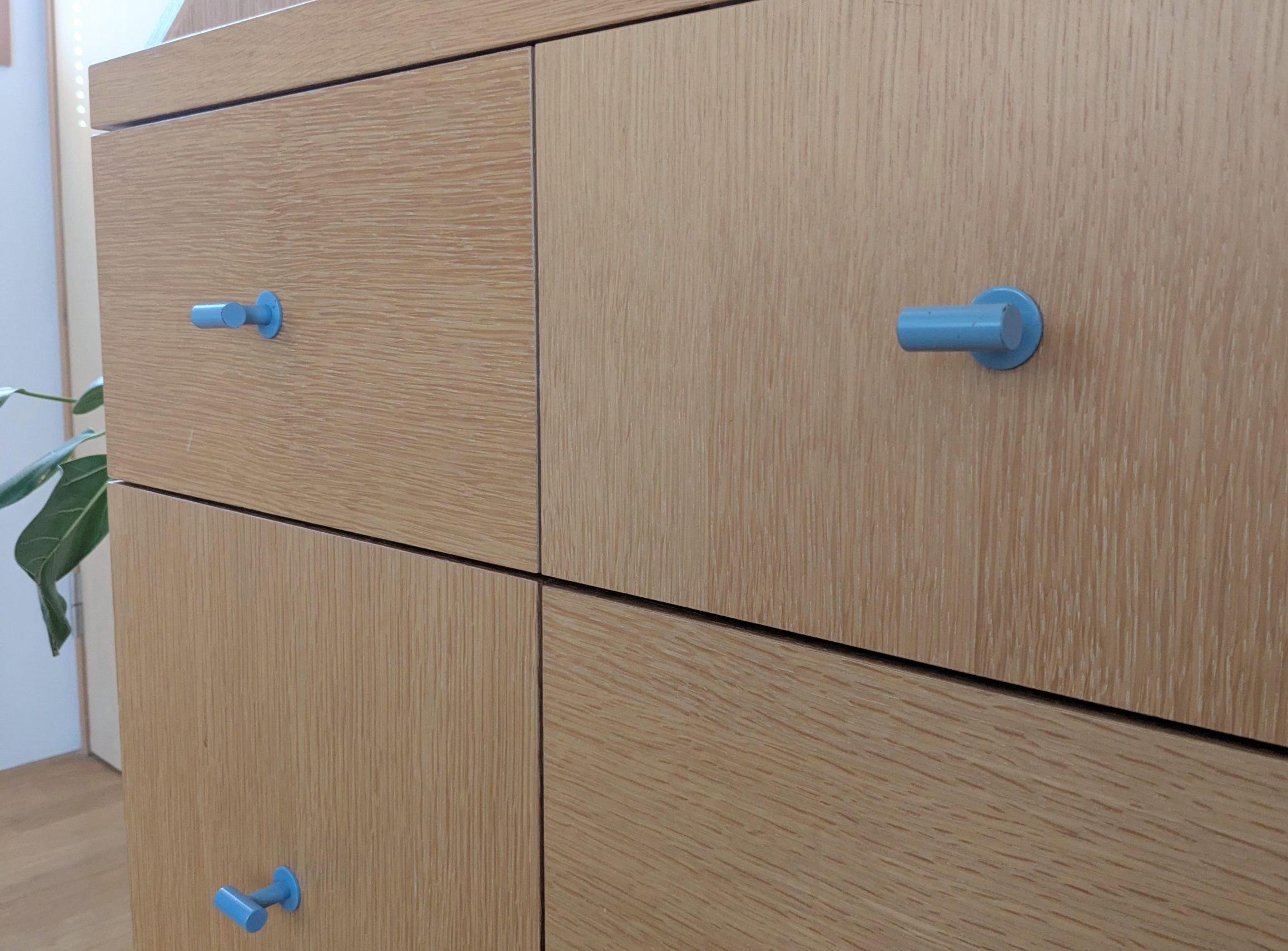 IDÉEの引き出し式キャビネットの金物取っ手