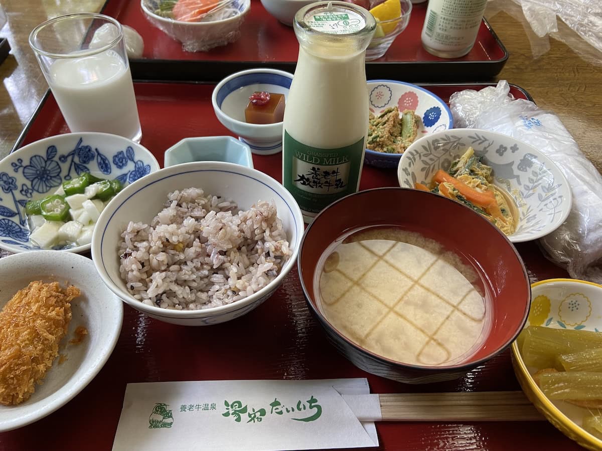 北海道中標津町 養老牛温泉の「温泉の素 湯宿だいいち」朝食