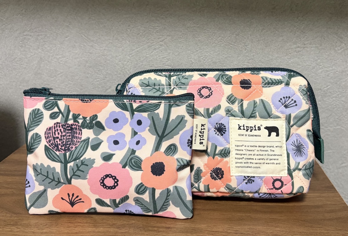 『リンネル』5月号増刊付録 キッピスのキルティングポーチとティッシュポーチ