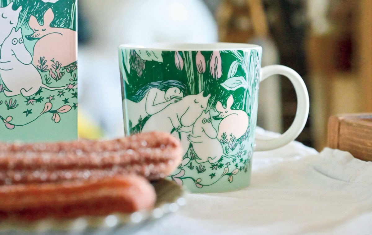 ストーリー性のあるイラストに惹かれて少しずつ集めているムーミンマグ。