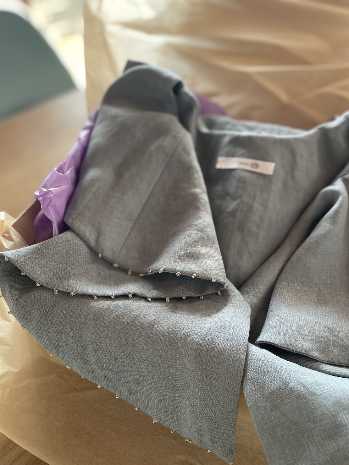 アーティストのヌーノさんの受注会で見つけたサロペット