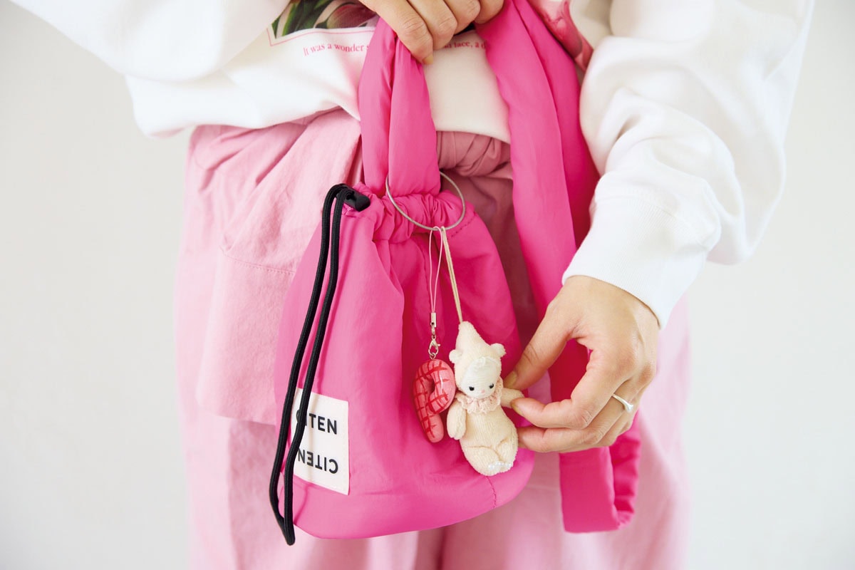 坂井裕美さんのバッグスナップ