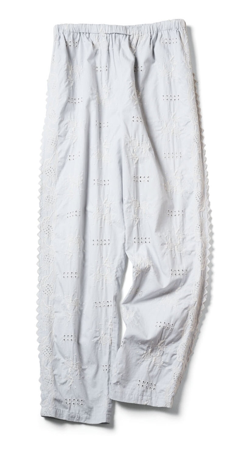 リバーのレースパンツ