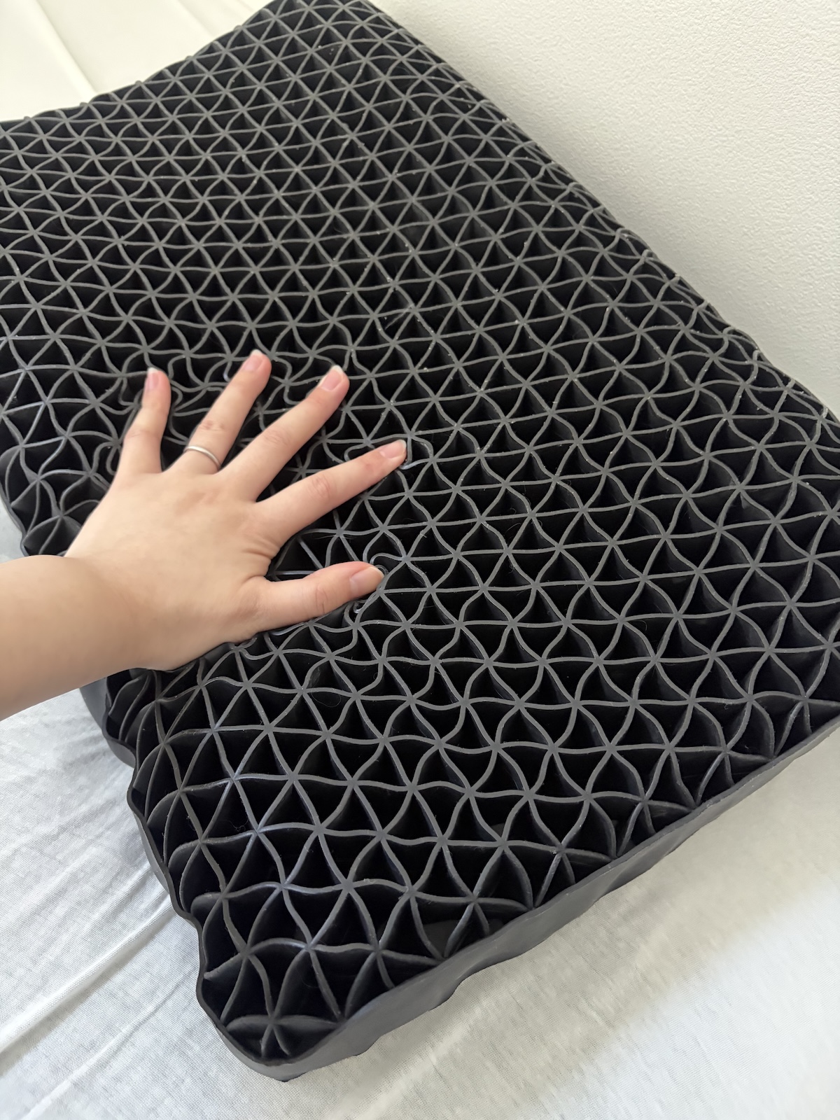 横向き寝で快適に眠れるヒツジのいらない枕ー至極ー