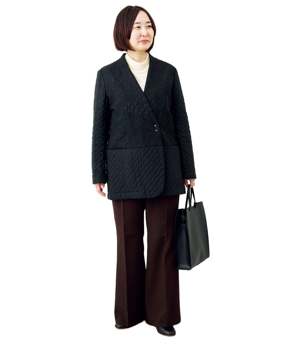 卒業式として、無印良品のトップスとユニクロのボトムスで落ち着いたトーンに。