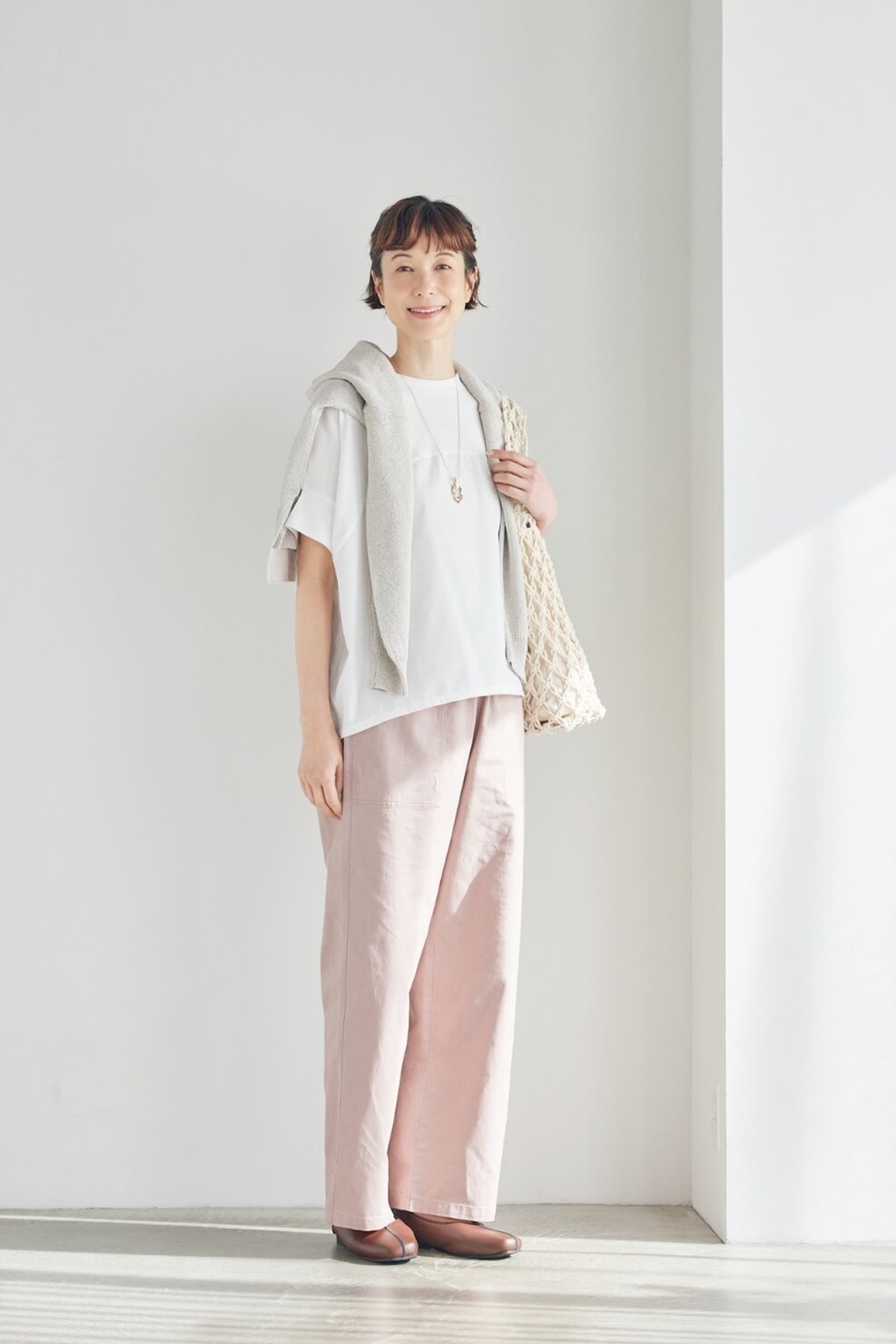 しまむら シーズンリーズンのプルオーバー¥1,089でつくる大人かわいいパンツスタイル