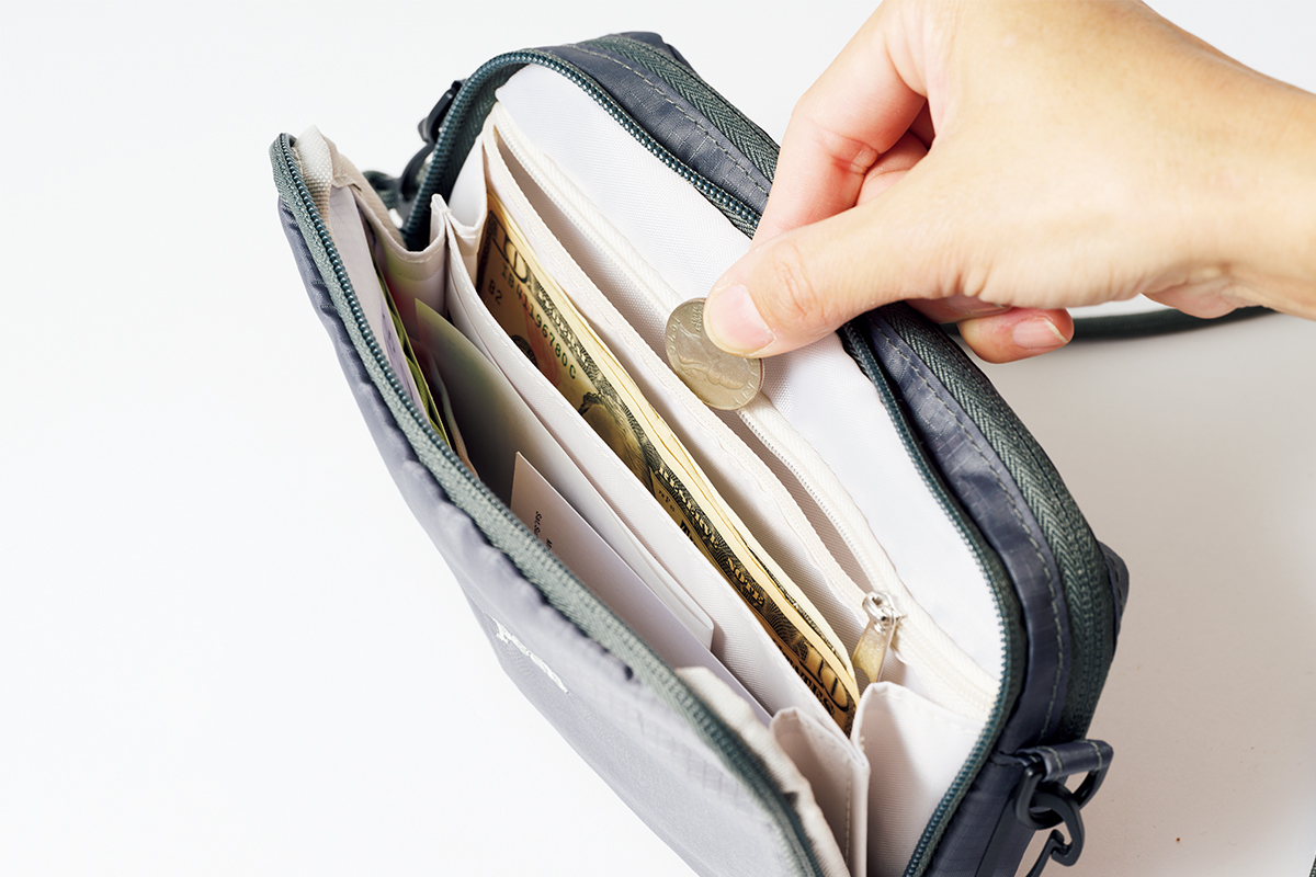 リンネル2026年6月号付録「スノーピーク」×高山 都さん「たっぷり収納力のお財布ショルダーバッグ」うれしいお財布機能付き!