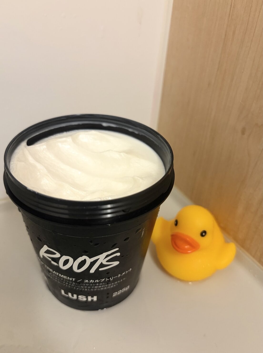 すっきりしてよく眠れる愛用品 LUSH 現実頭皮(ROOTS) 225g ¥2,910