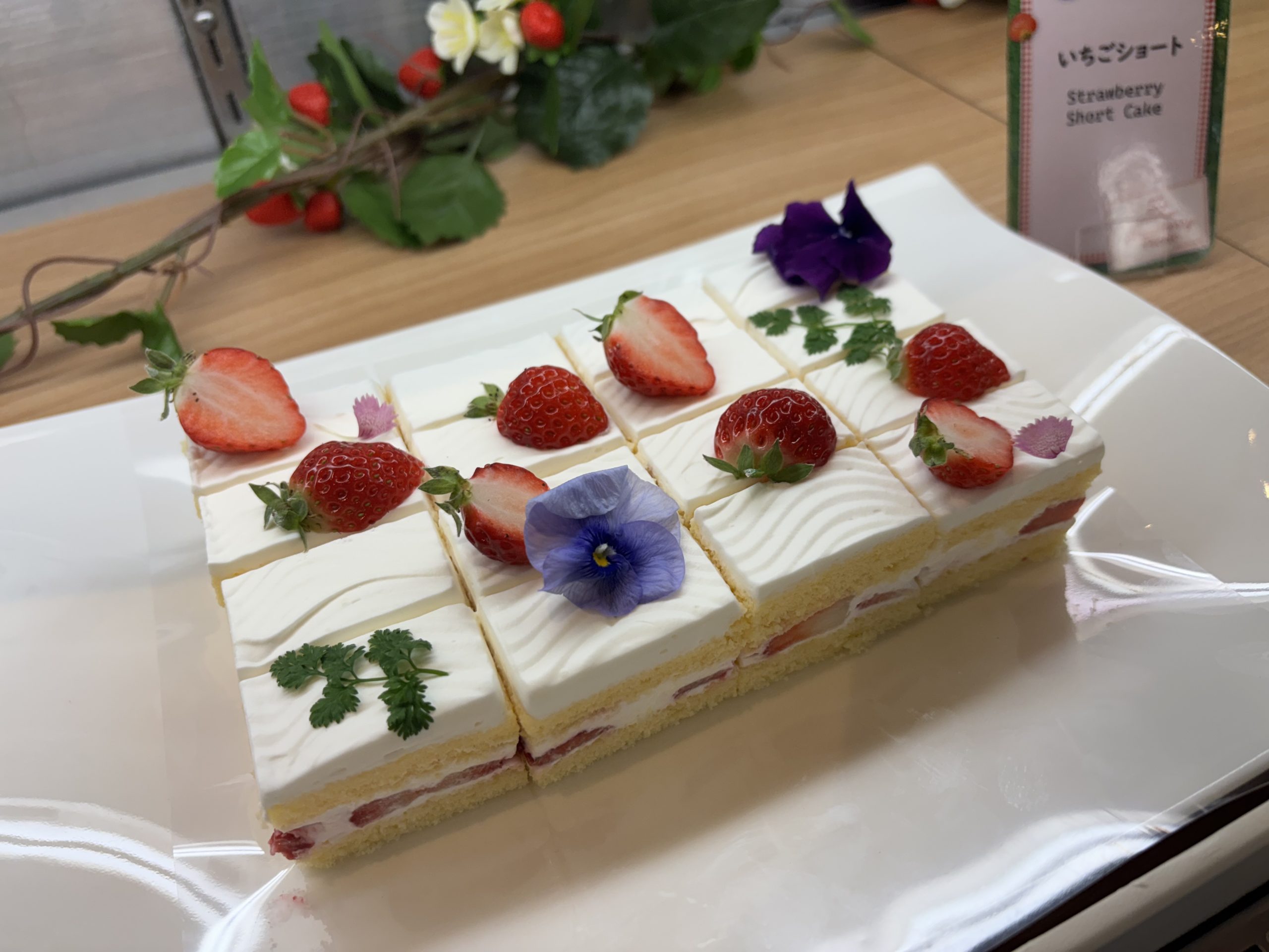神戸ポートピアホテルのいちごスイーツブッフェ「ストロベリー・ピクニック」のいちごショート